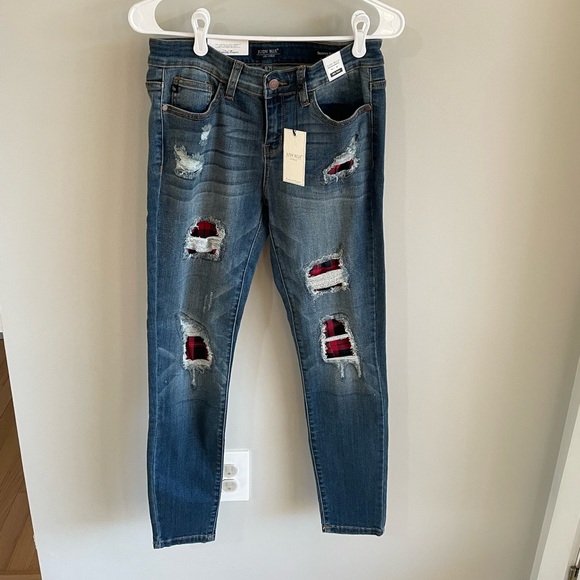 Judy Blue - Mid Rise Red Buffalo Plaid Skinny Jeans - Size 29/9 - NWT - Picture 7 of 15